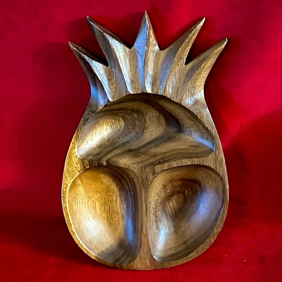 TropEco Monkeypod Wood Three-Section Pineapple Serving Plate - Picture 3 of 6